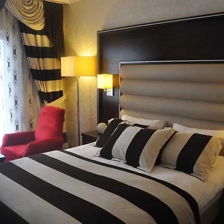 Turist Otel 4*